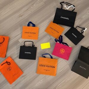 Lot of 10 shopping bags
